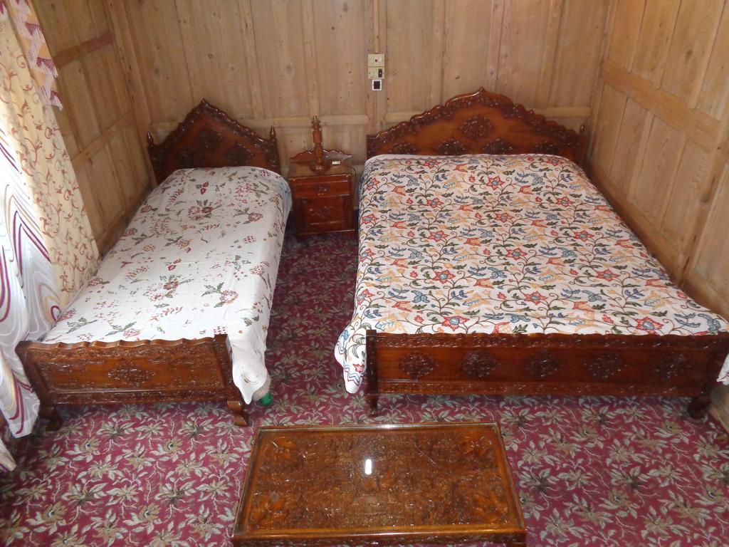 Srīnagar Raja'S Palace Houseboat - Kashmir חדר תמונה